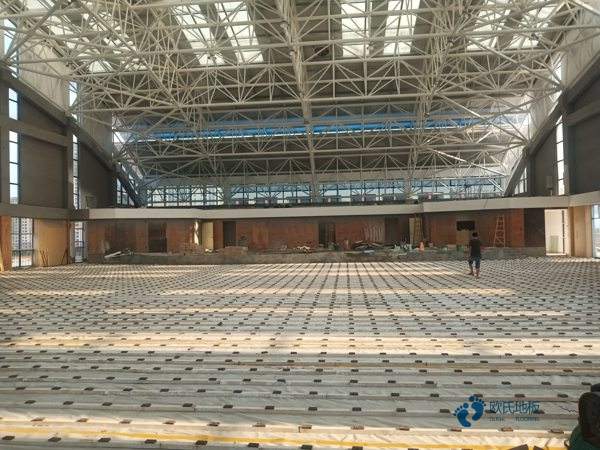 俄勒岡松木地板籃球館哪個(gè)品牌好？