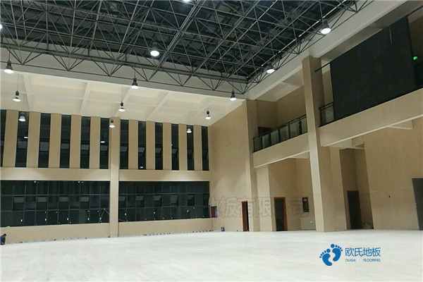 20厚體育館實(shí)木地板每平米價(jià)格